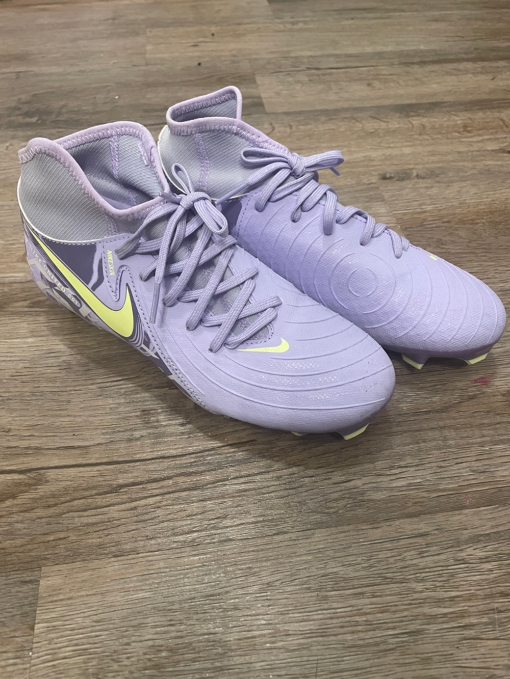 Nike Lilac United Phantom Cleats - worn once
